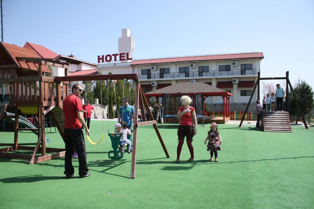 Hotel Magura Verde Bacau Exterior photo